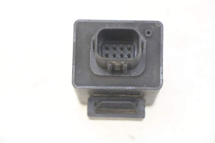 photo de FLASHER RELAY HONDA CB R 1000 (2018 - 2023) - Zoom on usage condition