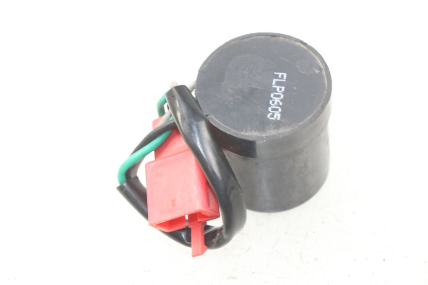 photo de TURN SIGNAL RELAY JMSTAR CJ12M 125 (2005 - 2007) - Component detail