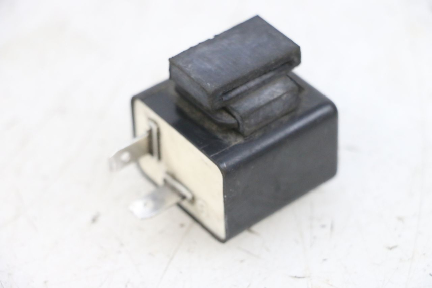 photo de TURN SIGNAL RELAY KSR CODE 125 (2018 - 2020) - Alternative perspective