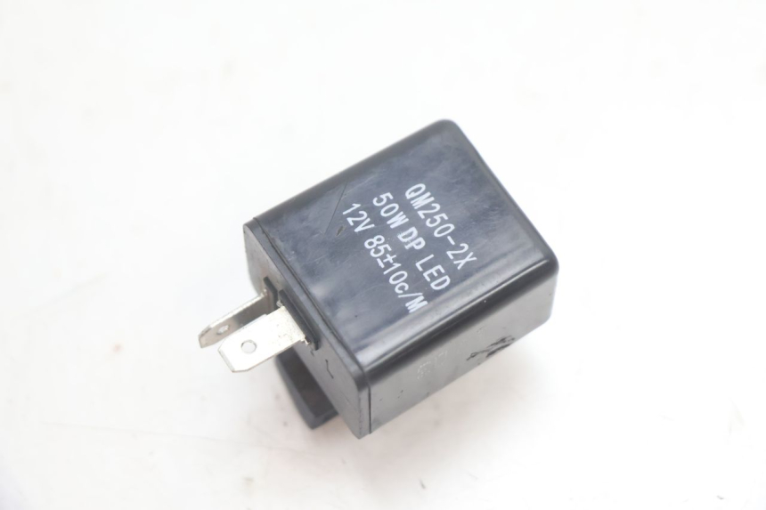 photo de TURN SIGNAL RELAY MASH DIRT TRACK 50 (2018 - 2020) - Main view