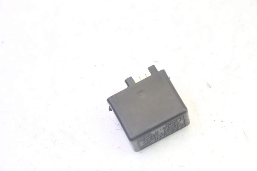 photo de TURN SIGNAL RELAY SUZUKI DL V STROM 1000 (2002 - 2007) - Component detail