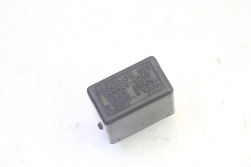 photo de TURN SIGNAL RELAY SUZUKI DL V STROM 1000 (2002 - 2007) - Zoom on usage condition