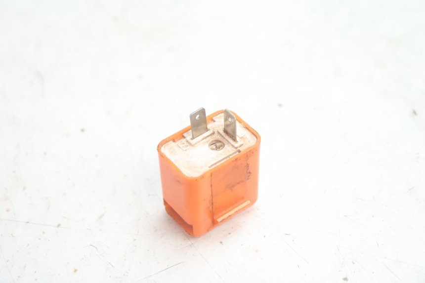 photo de TURN SIGNAL RELAY SUZUKI DR S 600 (1985 - 1989) - Zoom on usage condition