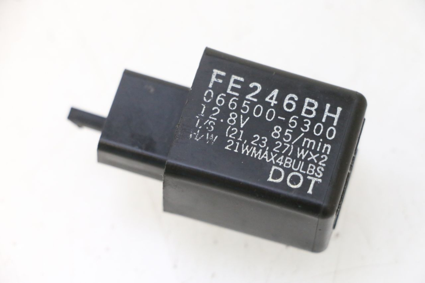 photo de TURN SIGNAL RELAY KAWASAKI ER-6 ER6 N 650 (2005 - 2009) - Main view
