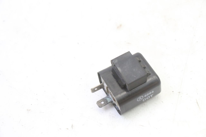 photo de TURN SIGNAL RELAY APRILIA ETX 125 (1998 - 2002) - Component detail