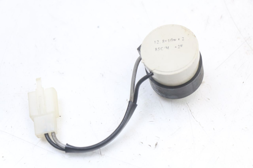 photo de TURN SIGNAL RELAY EUROCKA RETRO 50 (2007 - 2014) - Zoom on usage condition