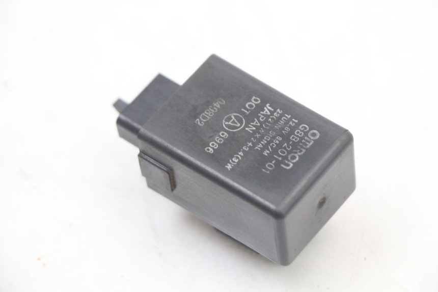 photo de FLASHER RELAY HONDA FES PANTHEON 2T 125 (1998 - 2002) - Component detail