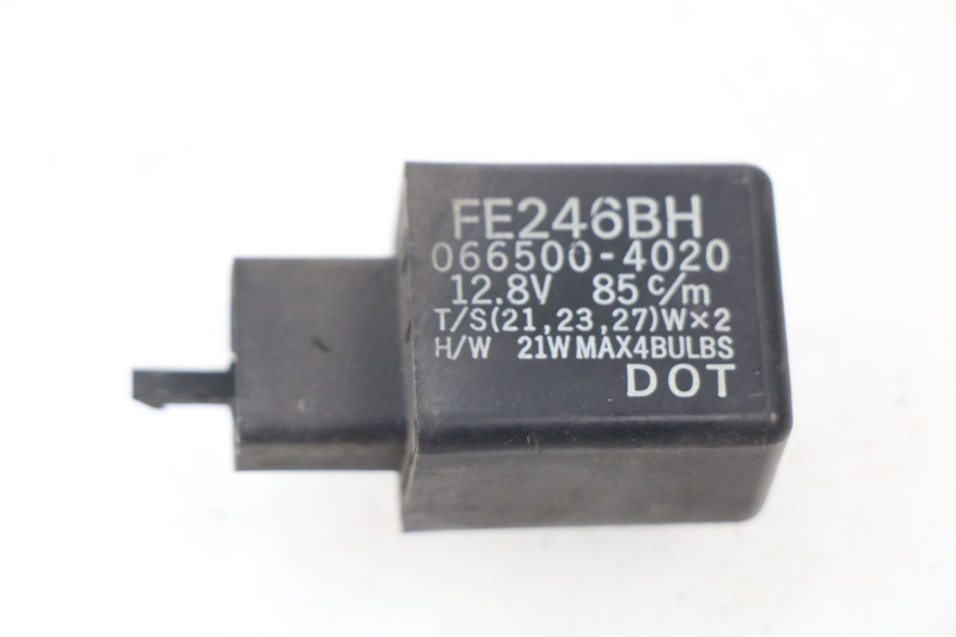photo de FLASHER RELAY HONDA FES PANTHEON 125 (2003 - 2007) - Main view