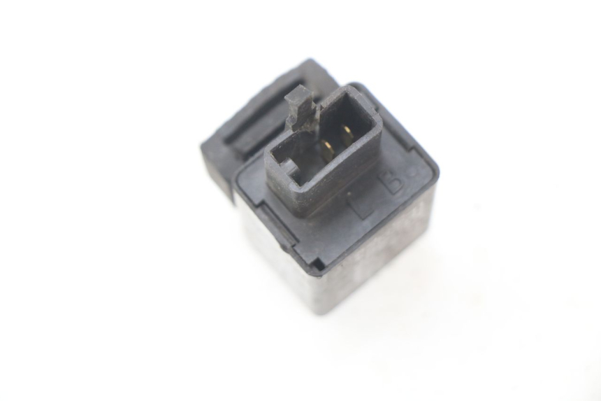 photo de FLASHER RELAY HONDA FES PANTHEON 125 (2003 - 2007) - Component detail