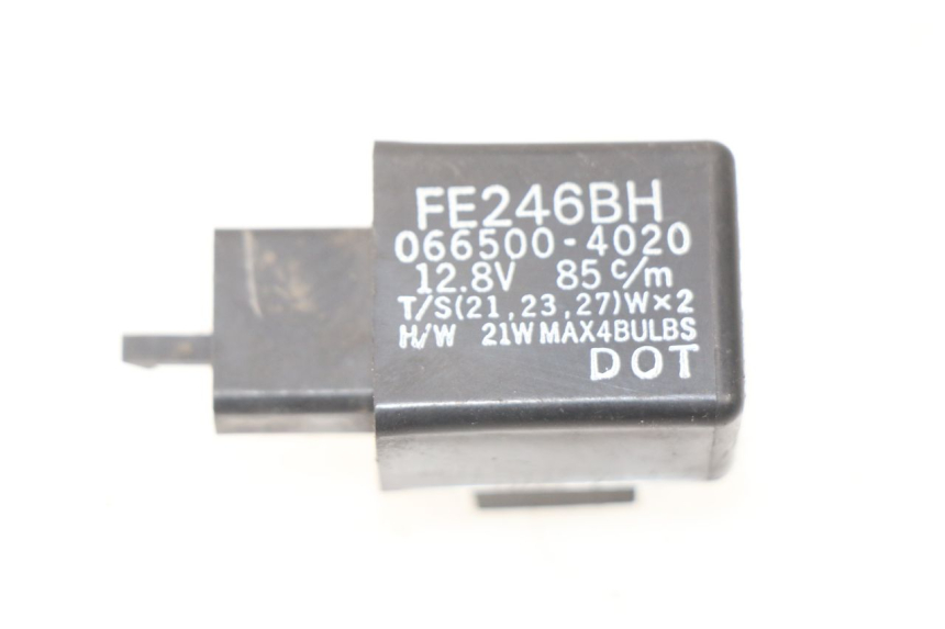photo de FLASHER RELAY HONDA FES PANTHEON 125 (2003 - 2007) - Main view