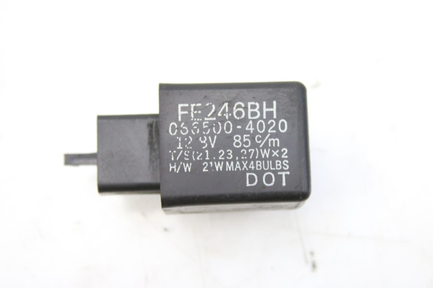 photo de FLASHER RELAY HONDA FES PANTHEON 125 (2003 - 2007) - Component detail