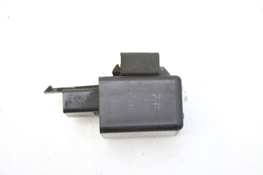 photo de FLASHER RELAY HONDA FES PANTHEON 125 (2003 - 2007) - Zoom on usage condition