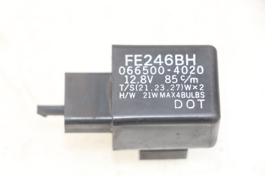 photo de FLASHER RELAY HONDA FES PANTHEON 125 (2003 - 2007) - Main view