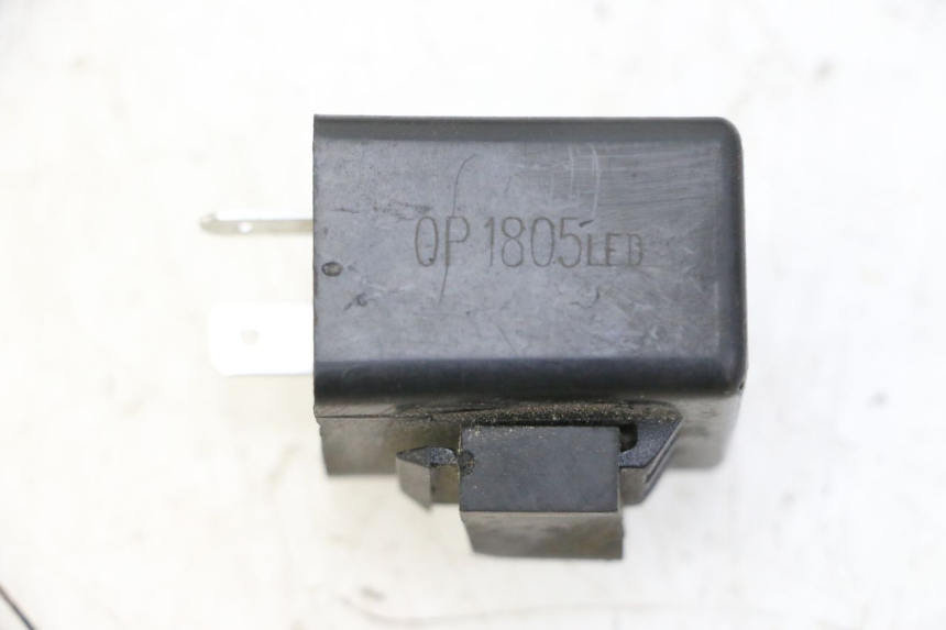photo de TURN SIGNAL RELAY STAHO FH 50 (2018 - 2019) - Component detail