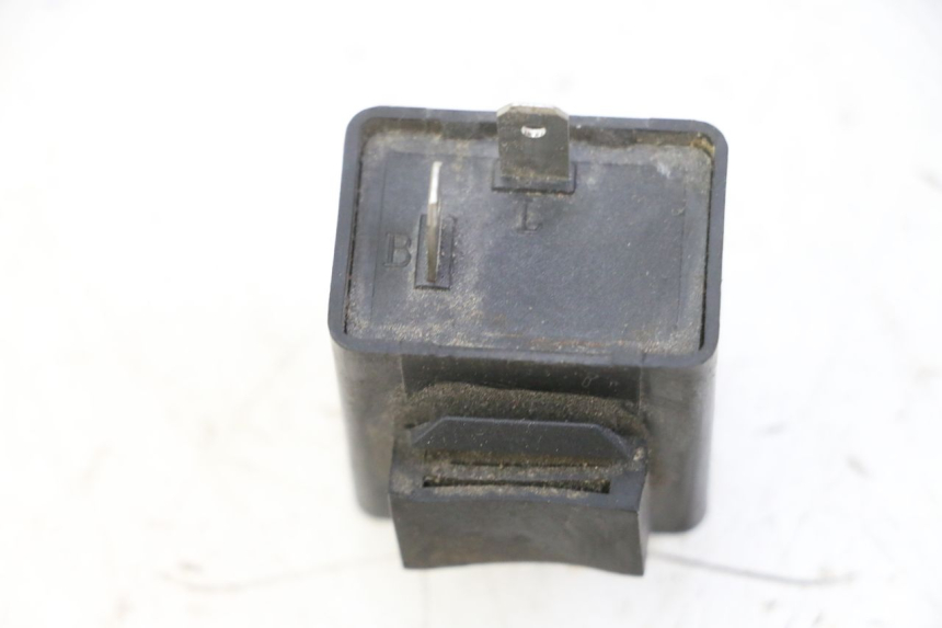 photo de TURN SIGNAL RELAY STAHO FH 50 (2018 - 2019) - Alternative perspective