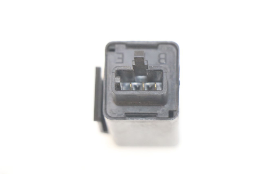 photo de FLASHER RELAY YAMAHA FJ 3CX 1200 (1986 - 1996) - Zoom on usage condition