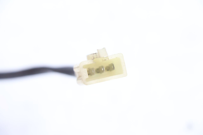 photo de TURN SIGNAL RELAY KEEWAY FOCUS 50 (2006 - 2009) - Alternative perspective