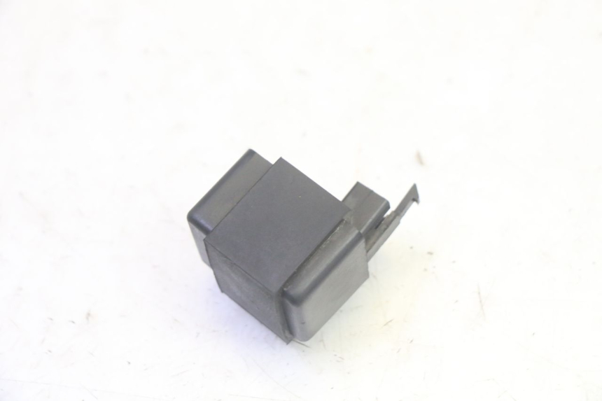 photo de TURN SIGNAL RELAY SUZUKI GSF N BANDIT 600 (1996 - 1999) - Alternative perspective