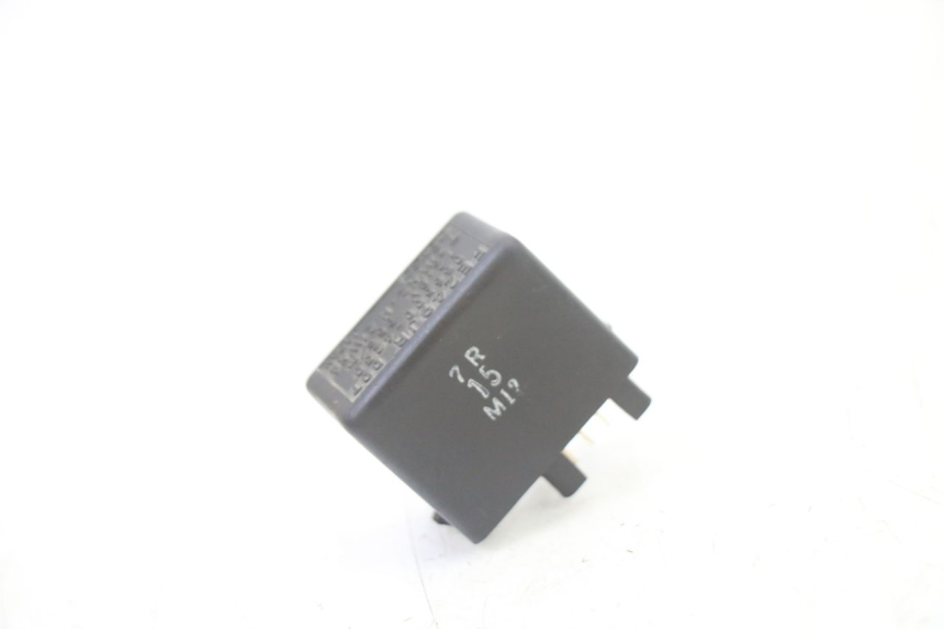 photo de TURN SIGNAL RELAY SUZUKI GSR 750 (2011 - 2017) - Main view