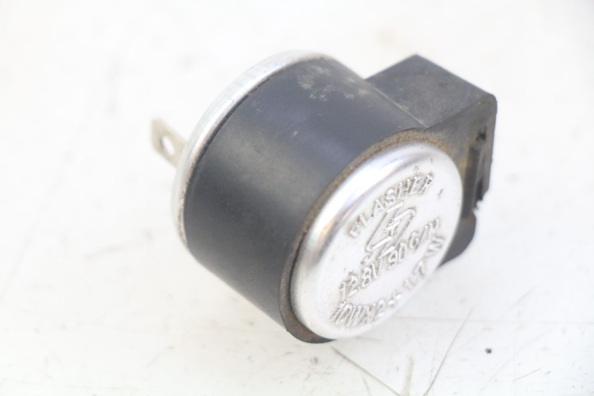 photo de FLASHER RELAY SUZUKI GSX-F GSX  F 1100 (1988 - 1994) - Component detail