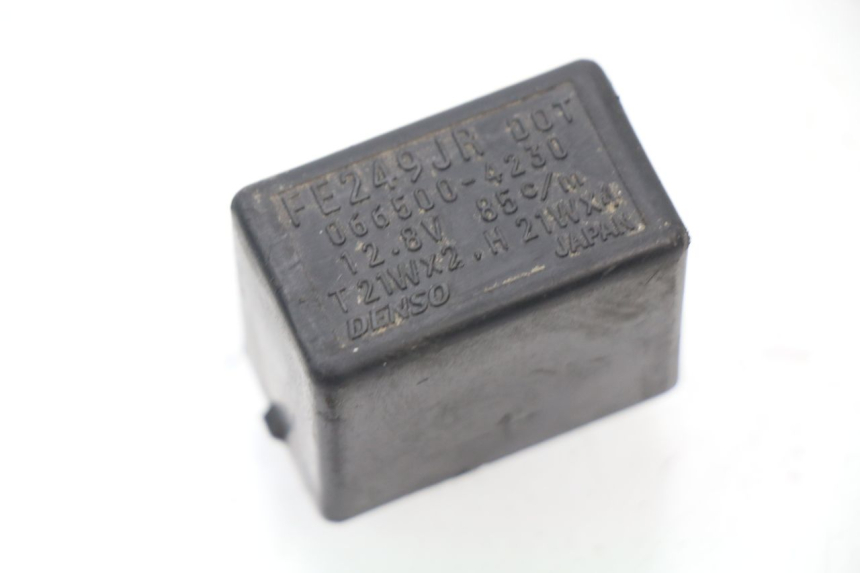 photo de TURN SIGNAL RELAY SUZUKI GSX-R GSXR 600 (2008 - 2010) - Component detail