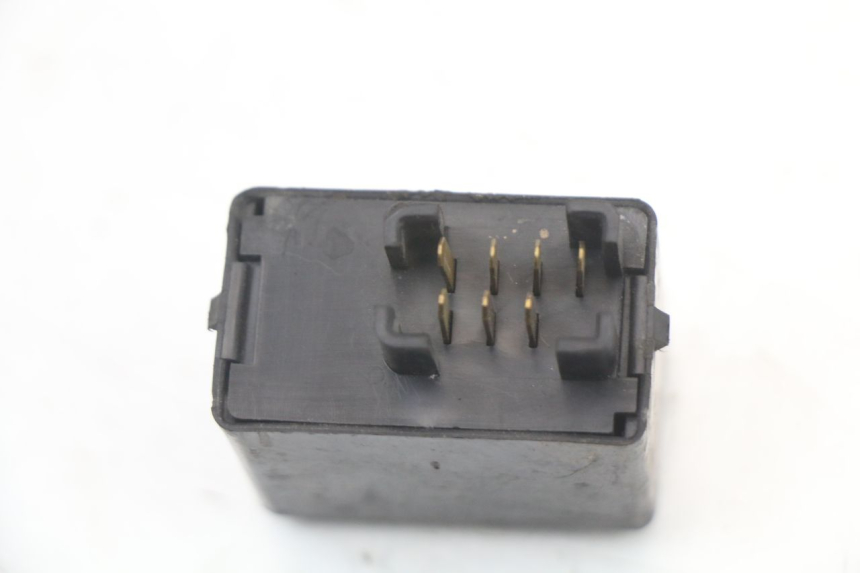 photo de TURN SIGNAL RELAY SUZUKI GZ MARAUDER 125 (1998 - 2004) - Component detail