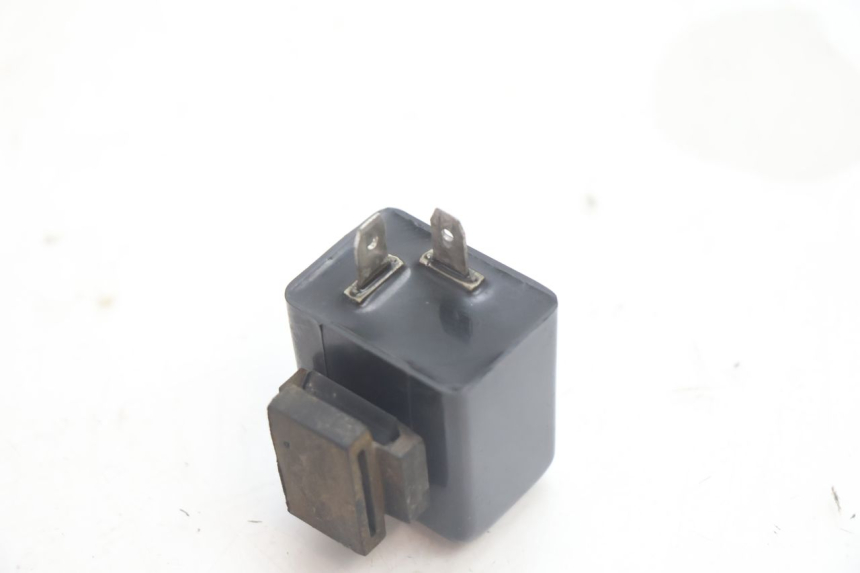photo de TURN SIGNAL RELAY KEEWAY HURRICANE 50 (2006 - 2019) - Alternative perspective