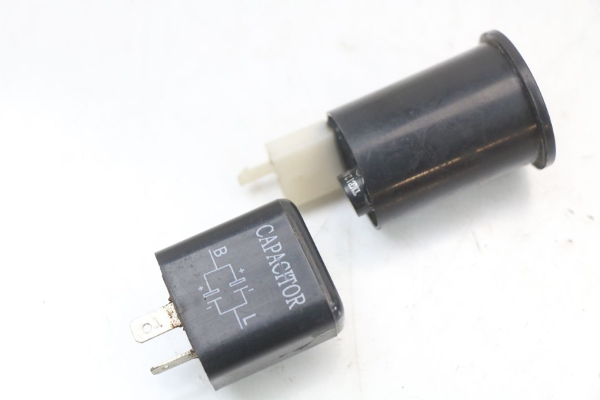 photo de TURN SIGNAL RELAY HYTRACK HY S 4X4 410 (2013 - 2016) - Main view