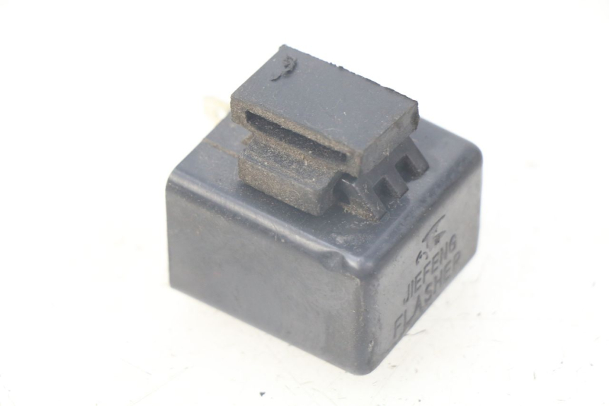 photo de TURN SIGNAL RELAY RIDE JUMP 2T 50 (2012 - 2017) - Component detail