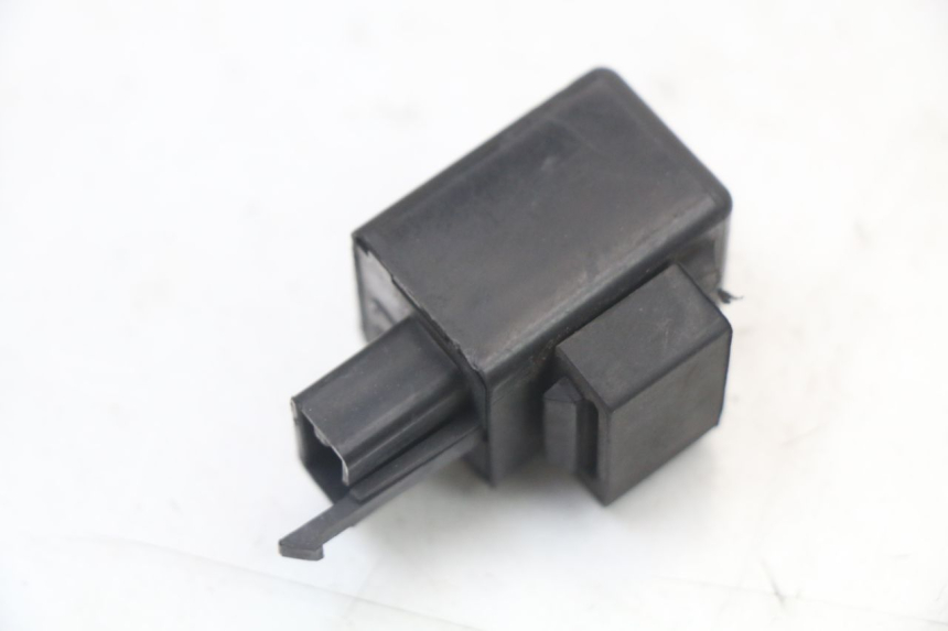photo de TURN SIGNAL RELAY KAWASAKI ZR7 ZR-7 S 750 (1999 - 2004) - Component detail
