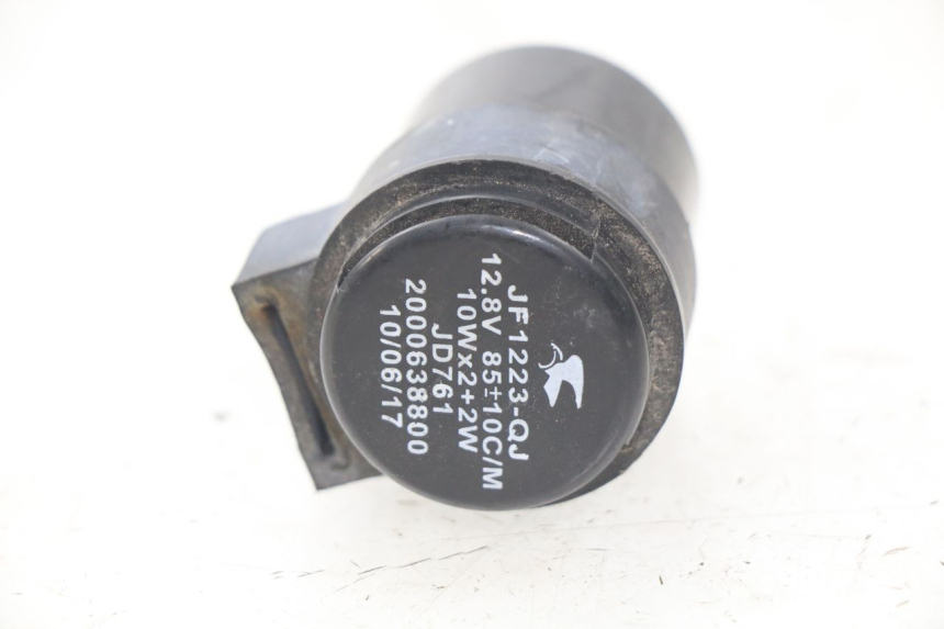 photo de FLASHER RELAY PEUGEOT KISBEE 2T 50 (2010 - 2017) - Zoom on usage condition