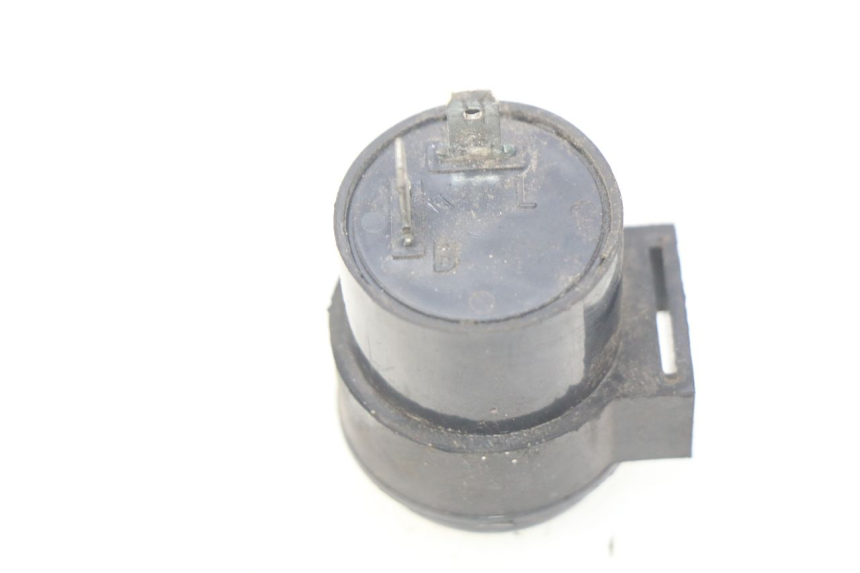 photo de FLASHER RELAY PEUGEOT KISBEE 2T 50 (2010 - 2017) - Zoom on usage condition