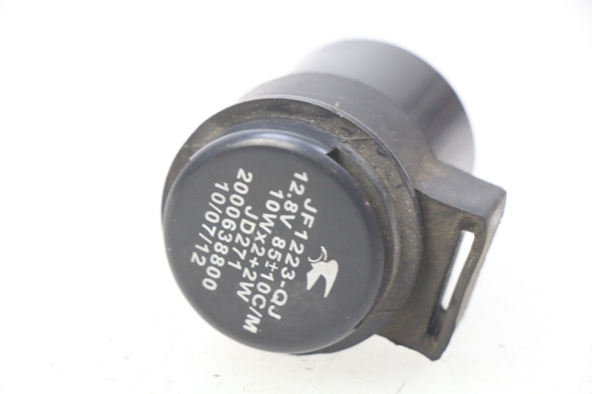 photo de FLASHER RELAY PEUGEOT KISBEE 4T 50 (2010 - 2017) - Zoom on usage condition