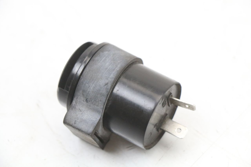 photo de FLASHER RELAY PEUGEOT KISBEE 4T 50 (2018 - 2022) - Zoom on usage condition