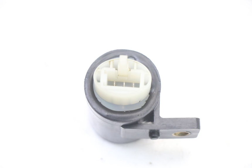 photo de TURN SIGNAL RELAY KYMCO PEOPLE S 125 (2000 - 2008) - Technical close-up