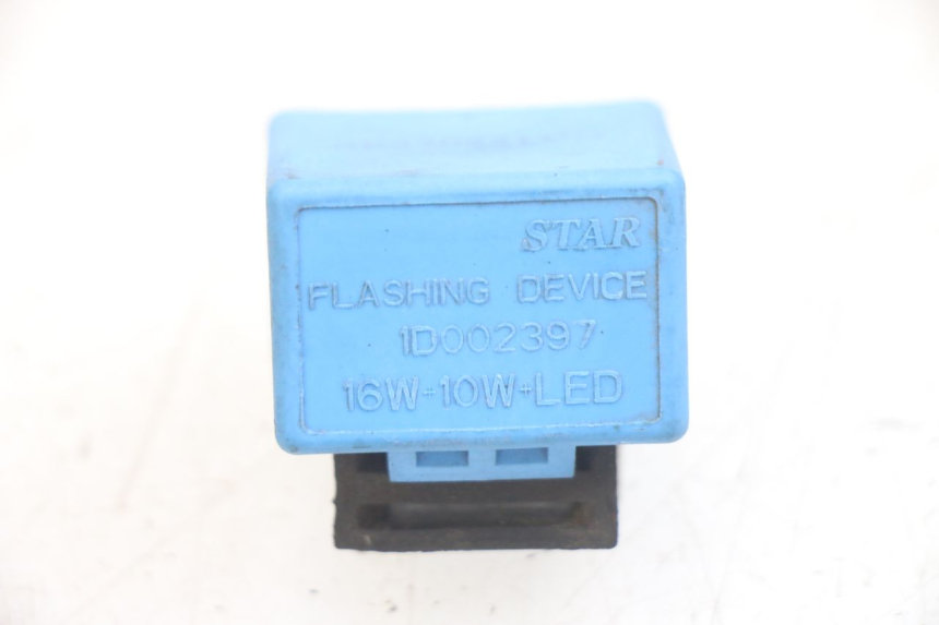 photo de FLASHER RELAY PIAGGIO MEDLEY 125 (2016 - 2023) - Zoom on usage condition