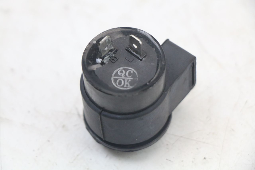 photo de FLASHER RELAY SYM MIO 50 (2011 - 2017) - Technical close-up