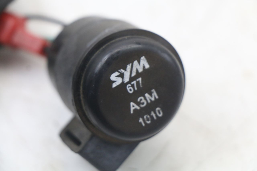 photo de FLASHER RELAY SYM MIO 50 (2011 - 2017) - Fixing points details
