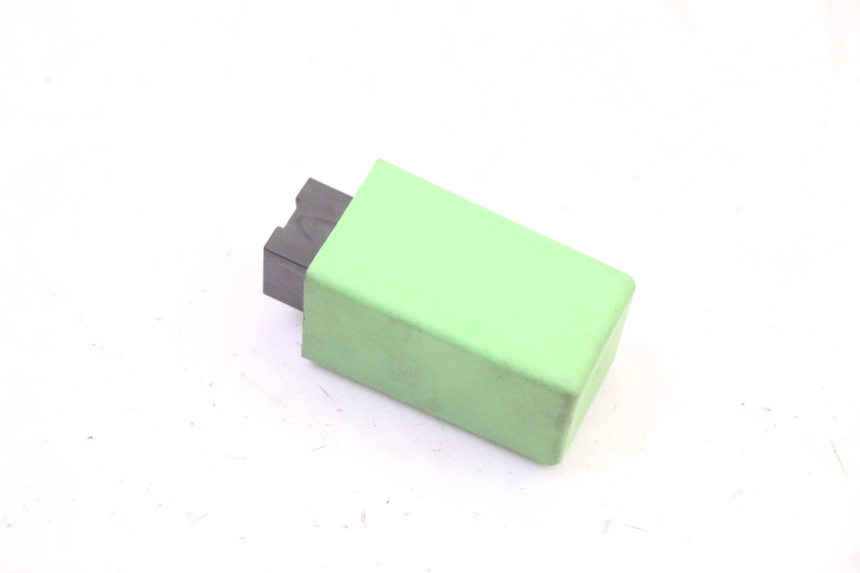 photo de TURN SIGNAL RELAY PIAGGIO MP3 HPE 310 (2024 - 2025) - Alternative perspective