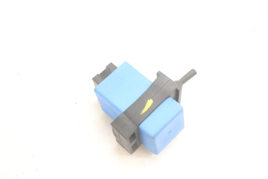 photo de TURN SIGNAL RELAY PIAGGIO MP3 HPE 530 (2022 - 2026) - Zoom on usage condition