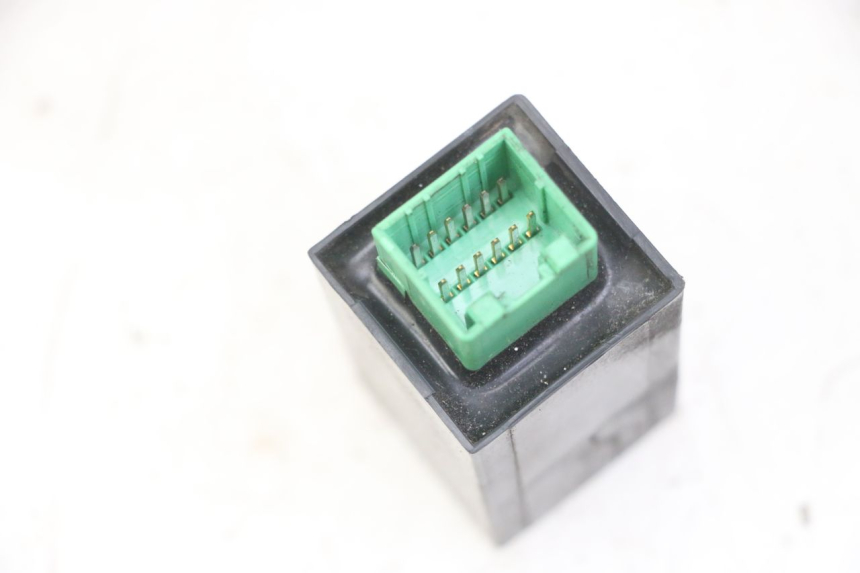 photo de FLASHER RELAY PIAGGIO MP3 LT 400 (2007 - 2012) - Zoom on usage condition