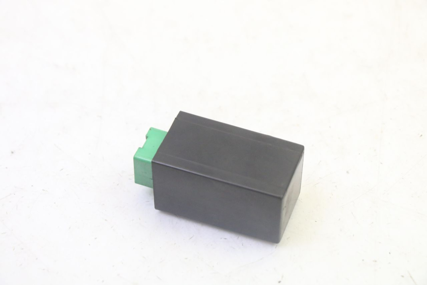 photo de TURN SIGNAL RELAY PIAGGIO MP3 LT 300 (2010 - 2016) - Zoom on usage condition