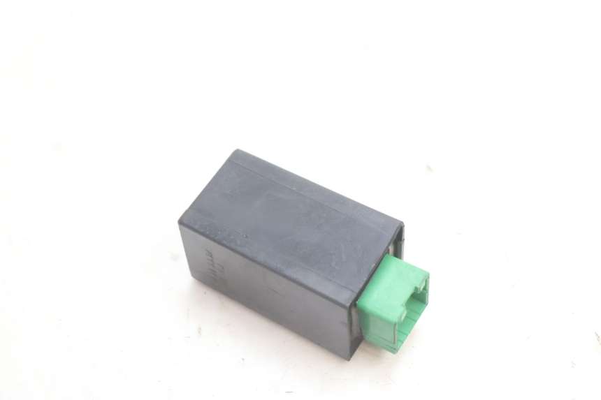photo de TURN SIGNAL RELAY PIAGGIO MP3 LT 300 (2010 - 2016) - Zoom on usage condition