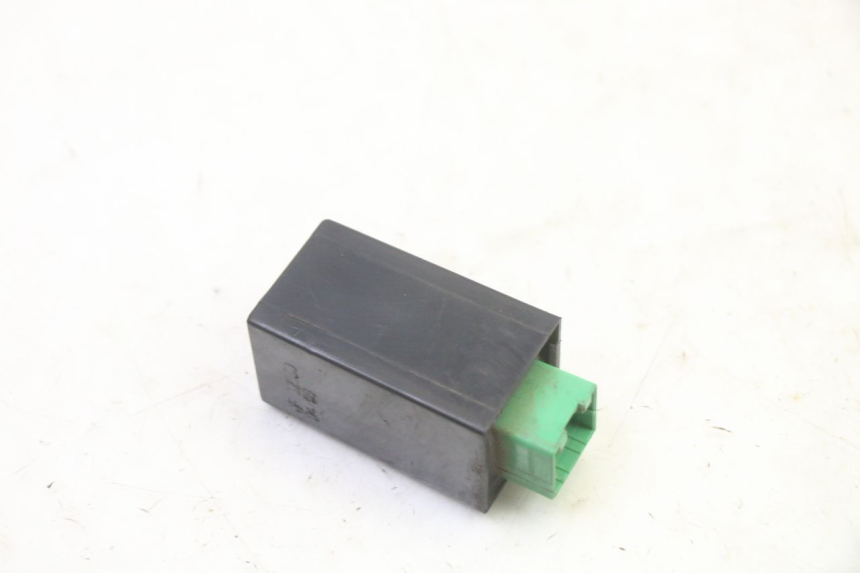 photo de TURN SIGNAL RELAY PIAGGIO MP3 RL 250 (2006 - 2010) - Alternative perspective