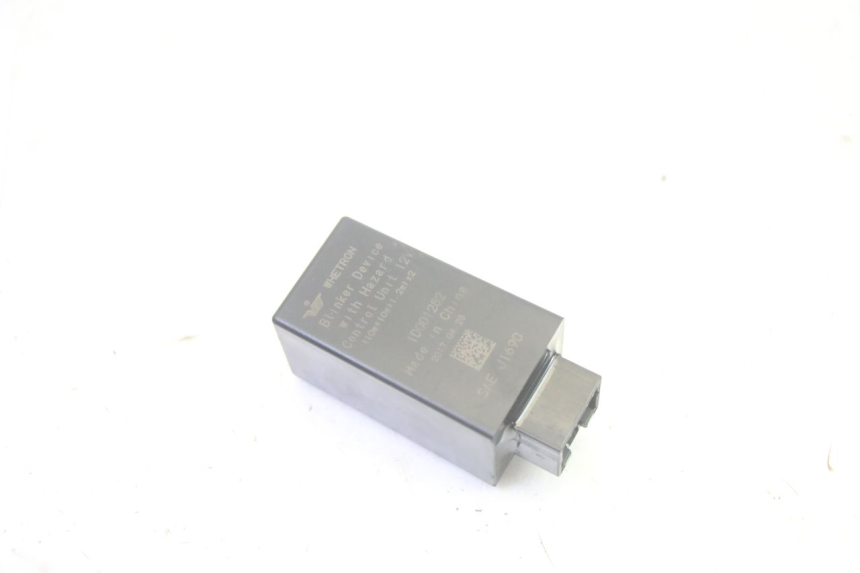 photo de TURN SIGNAL RELAY PIAGGIO MP3 500 (2016 - 2018) - Main view