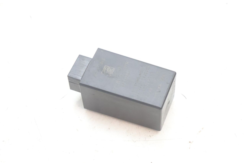 photo de TURN SIGNAL RELAY PIAGGIO MP3 500 (2016 - 2018) - Technical close-up