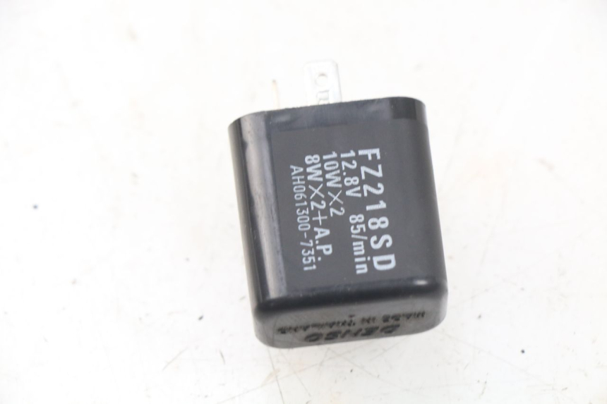 photo de TURN SIGNAL RELAY MBK MW TRYPTIK 125 (2017 - 2022) - Component detail
