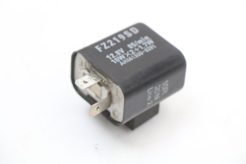 photo de TURN SIGNAL RELAY MBK MW TRYPTIK 125 (2014 - 2016) - Zoom on usage condition