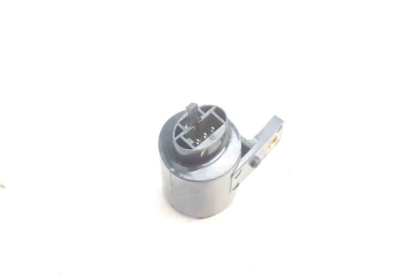 photo de TURN SIGNAL RELAY KYMCO LIKE 4T 50 (2019 - 2025) - Alternative perspective