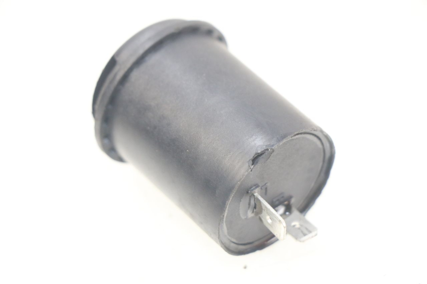 photo de FLASHER RELAY SYM ORBIT III 3 4T 50 (2018 - 2021) - Zoom on usage condition